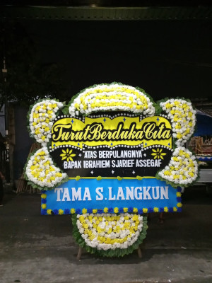 Papan Bunga Duka di Wirokerten